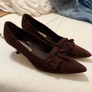 Manolo Blahnik Chocolate Brown Suede Kitten Pointed Heels Tassel Fringe Details